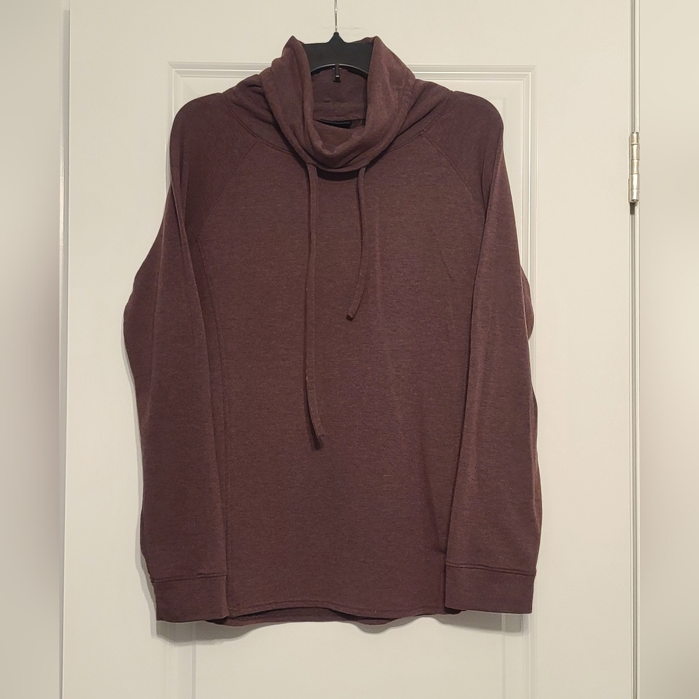 32 Degrees Women's Sz L Long Sleeve Burgundy Turtleneck/Cowlneck Sweatshirt